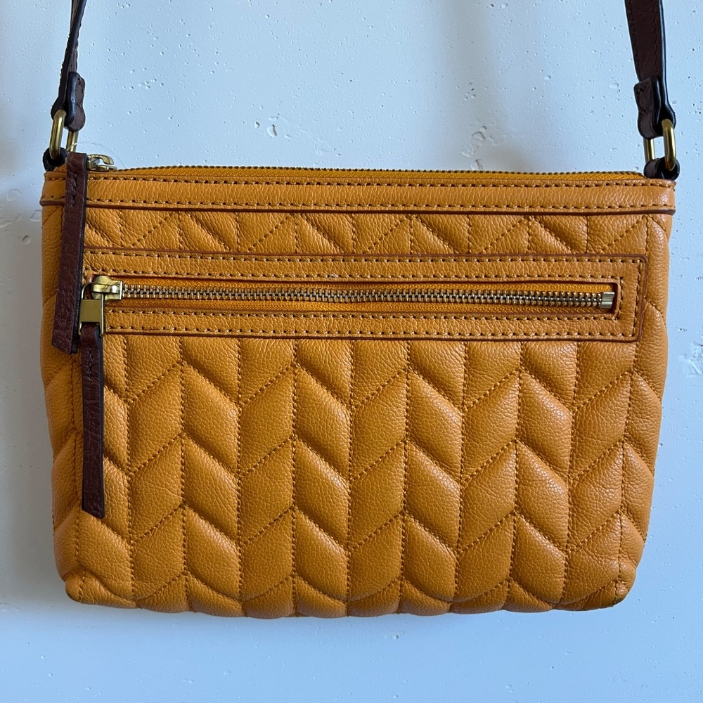 Fossil Mustard Orange Quilted Leather Crossbody Bag Adjustable Strap